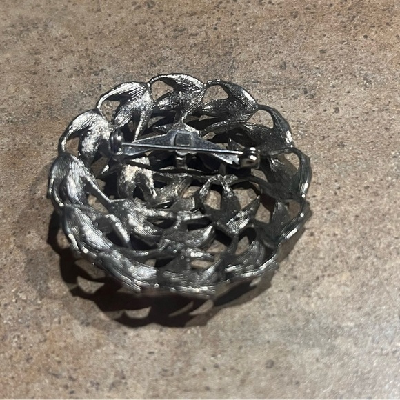 VINTAGE Faux, Costume, Estate, Sliver Brooch - Picture 5 of 8